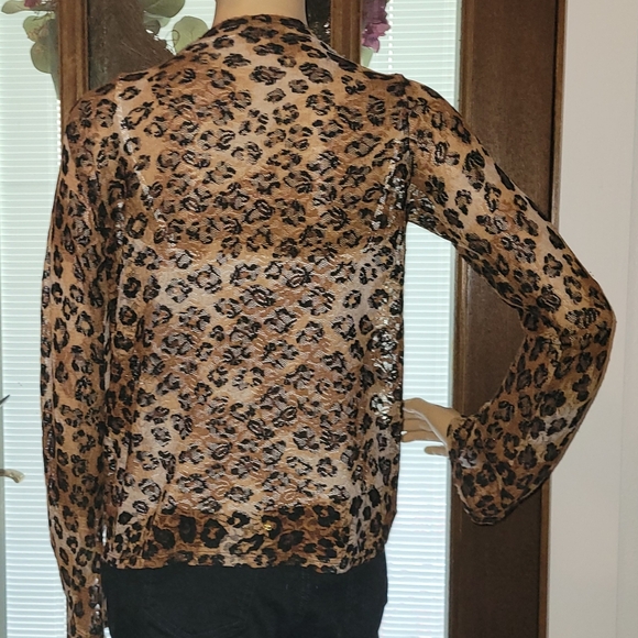 COPY - Newport News Small Leopard/Cheetah Print Tie Front/Drape Front Mesh Card… - Picture 3 of 13